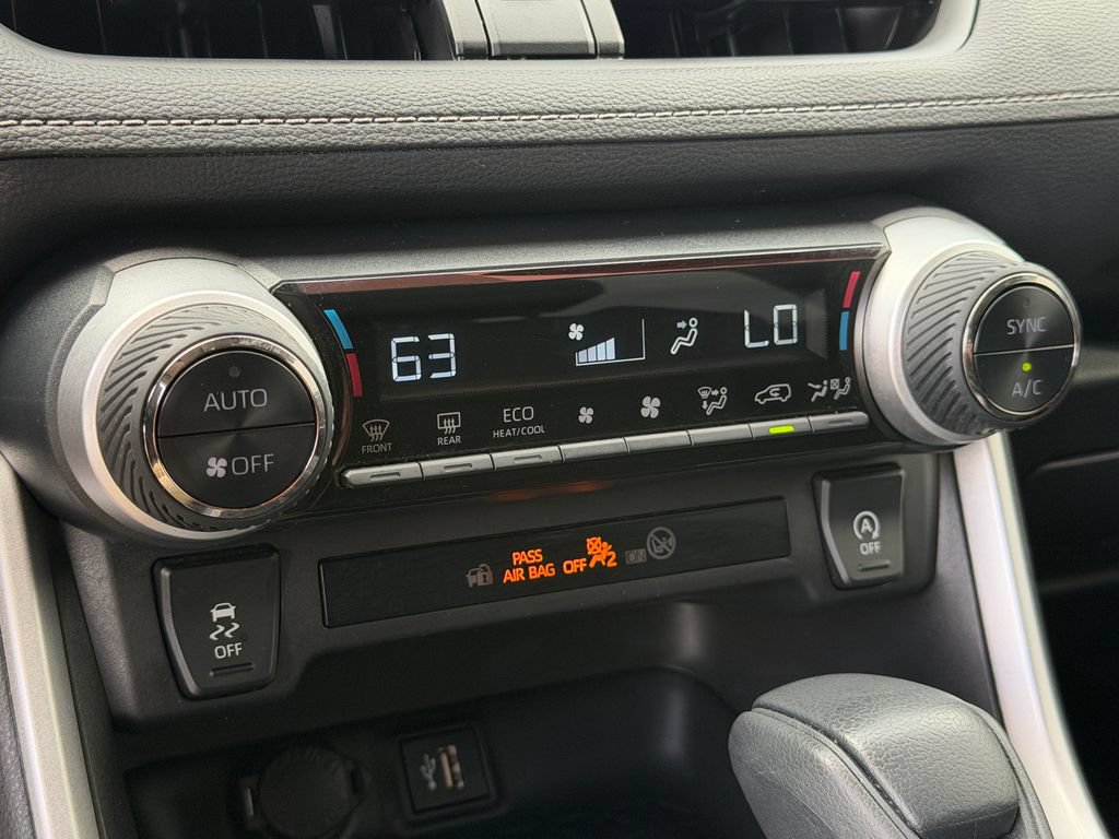 Used 2023 Toyota RAV4 XLE FWD image 27