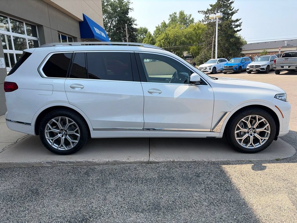 Used 2022 BMW X7 xDrive40i w/ Executive Package AWD/4WD image 9