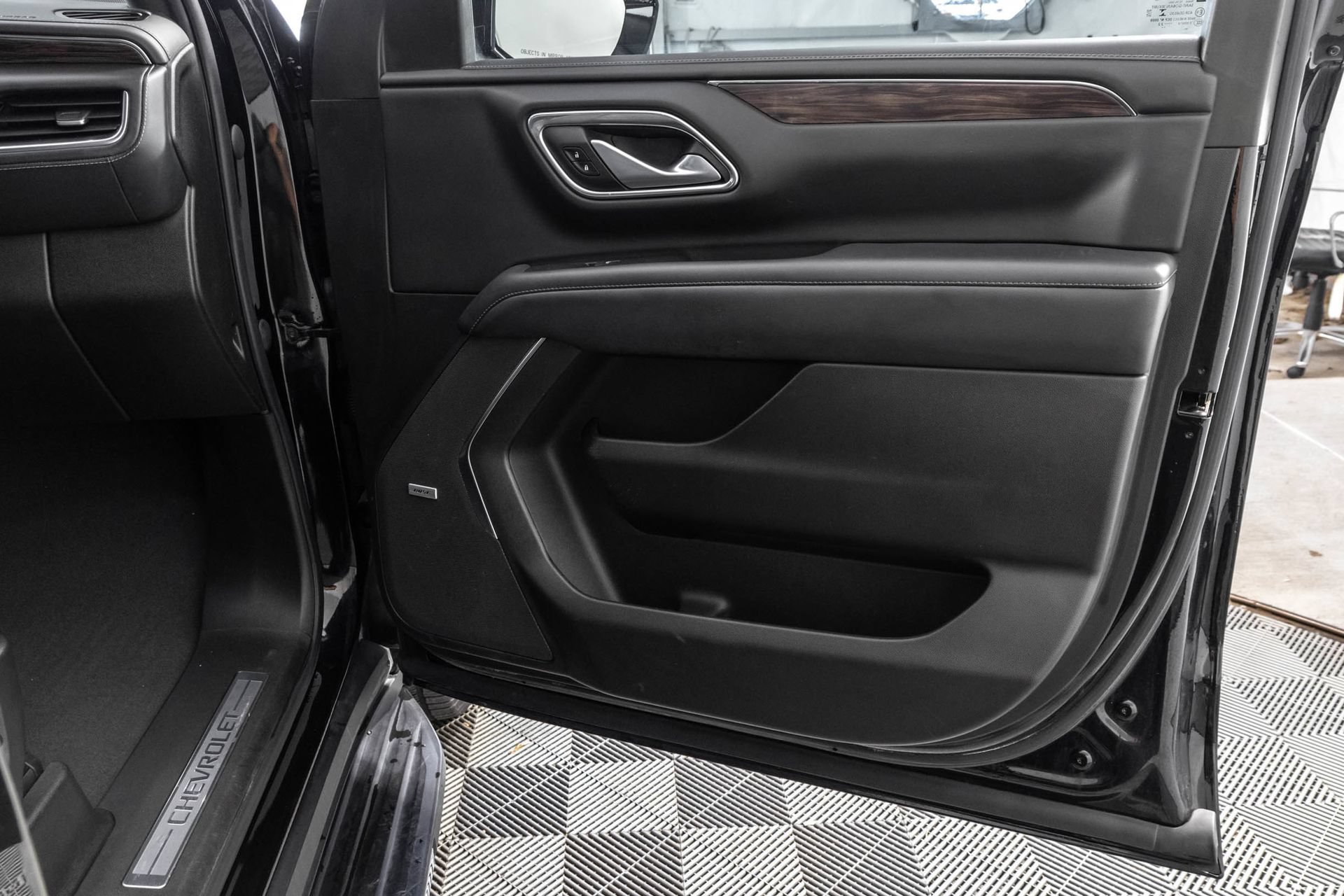 Used 2022 Chevrolet Suburban LT AWD/4WD image 47