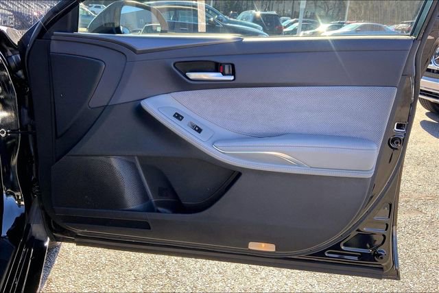 Used 2019 Toyota Avalon XSE image 19