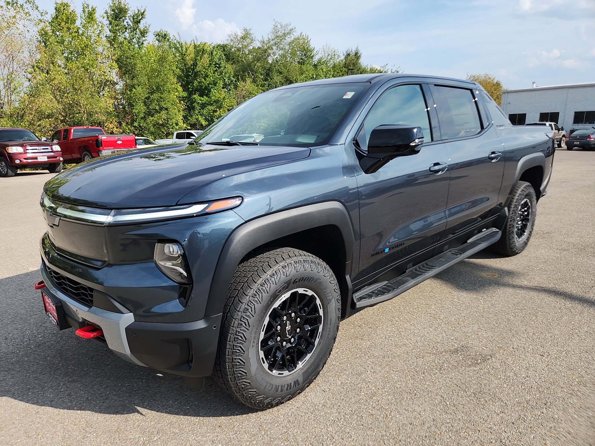 New 2026 Chevrolet Silverado EV Trail Boss w/ Premium Package image 4