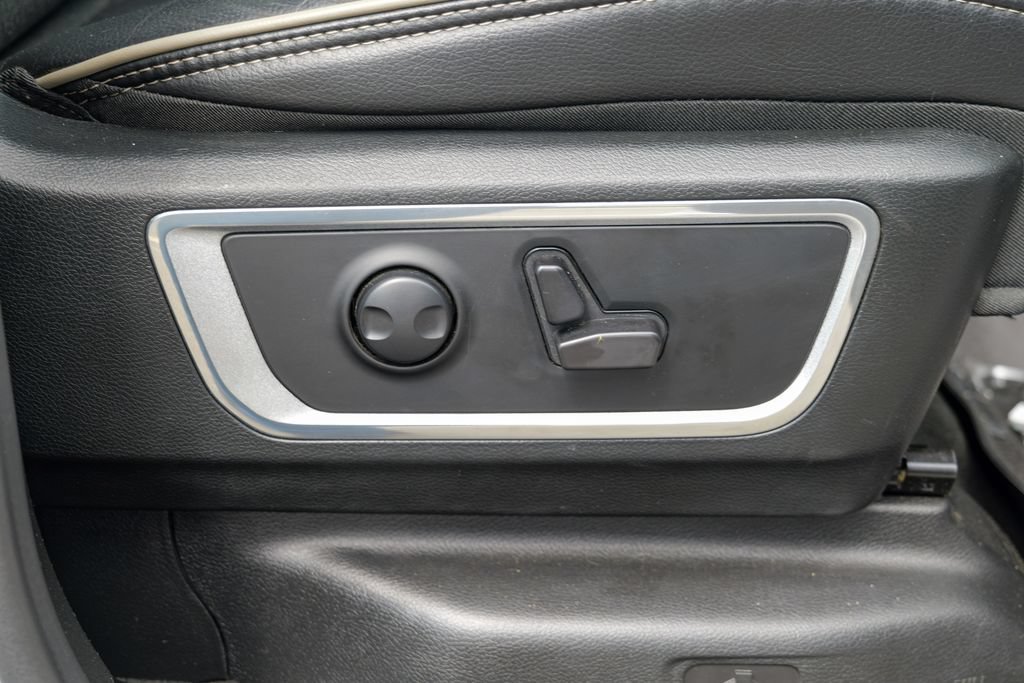 Used 2023 RAM 1500 Laramie AWD/4WD image 44