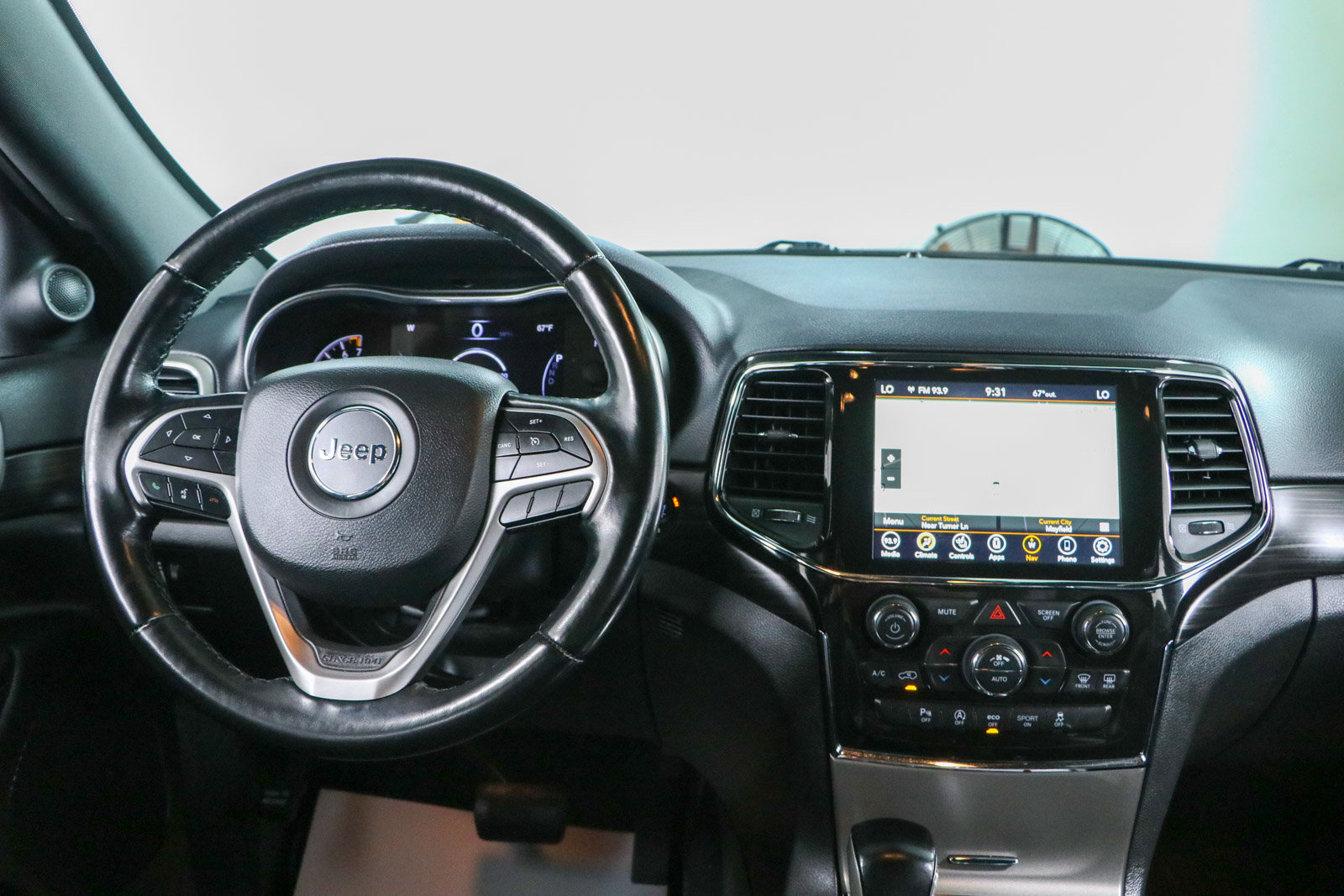 Used 2021 Jeep Grand Cherokee Laredo X RWD image 17