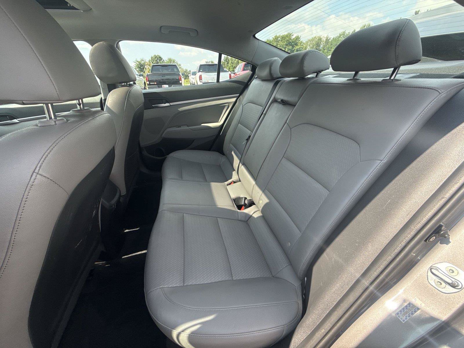Used 2020 Hyundai Elantra Limited w/ Ultimate Package 03 FWD image 17