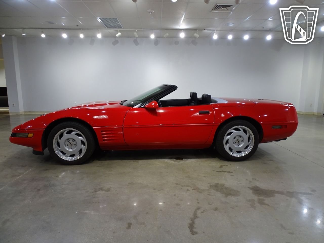 Used 1992 Chevrolet Corvette Convertible RWD image 7