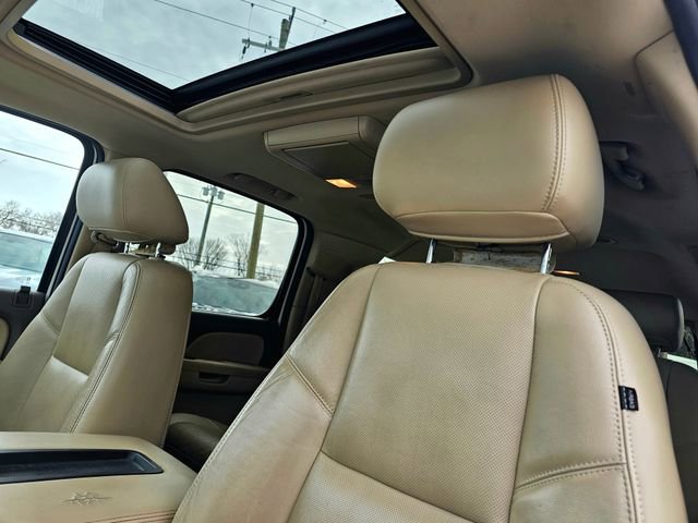 Used 2010 Chevrolet Suburban LTZ image 19