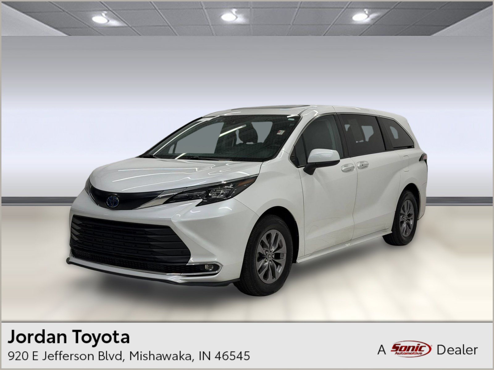 Used 2024 Toyota Sienna XLE