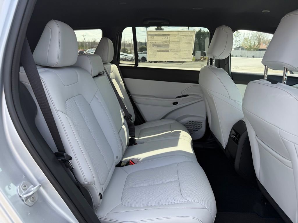 New 2026 Jeep Cherokee Limited image 36