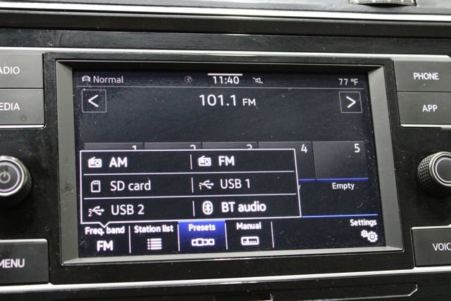 Used 2022 Volkswagen Tiguan S image 31