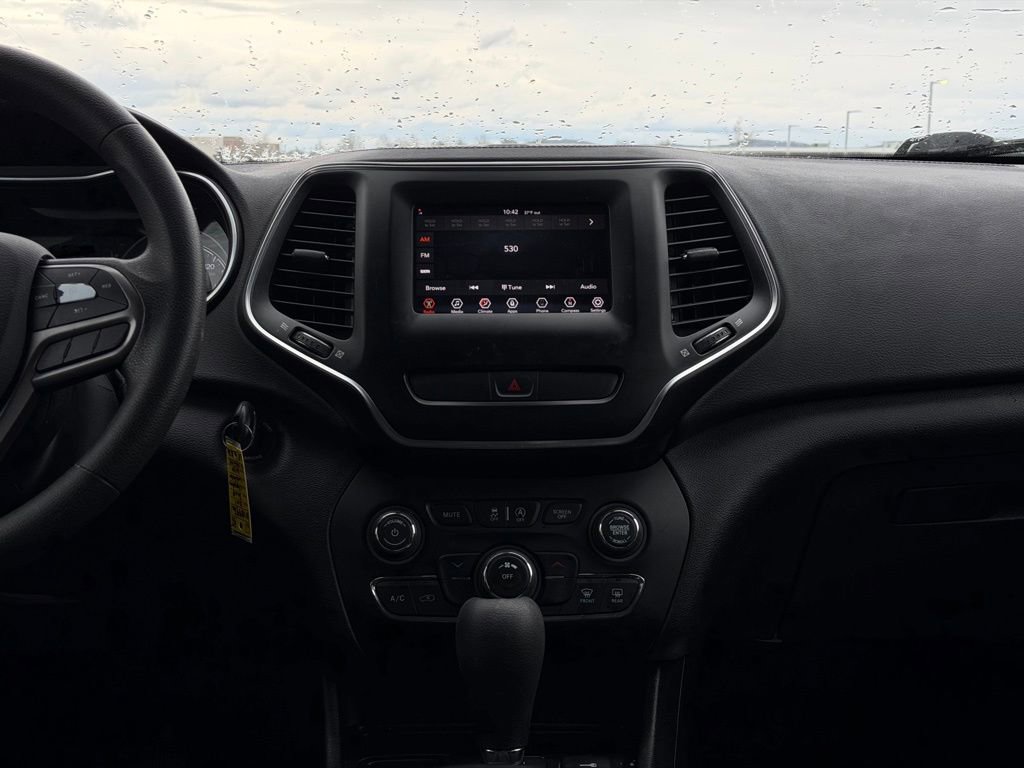 Used 2019 Jeep Cherokee Latitude w/ Popular Appearance Group image 17