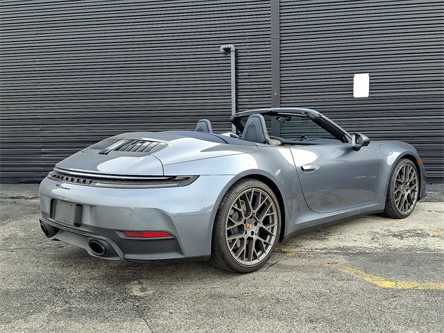 Used 2025 Porsche 911 Carrera image 7