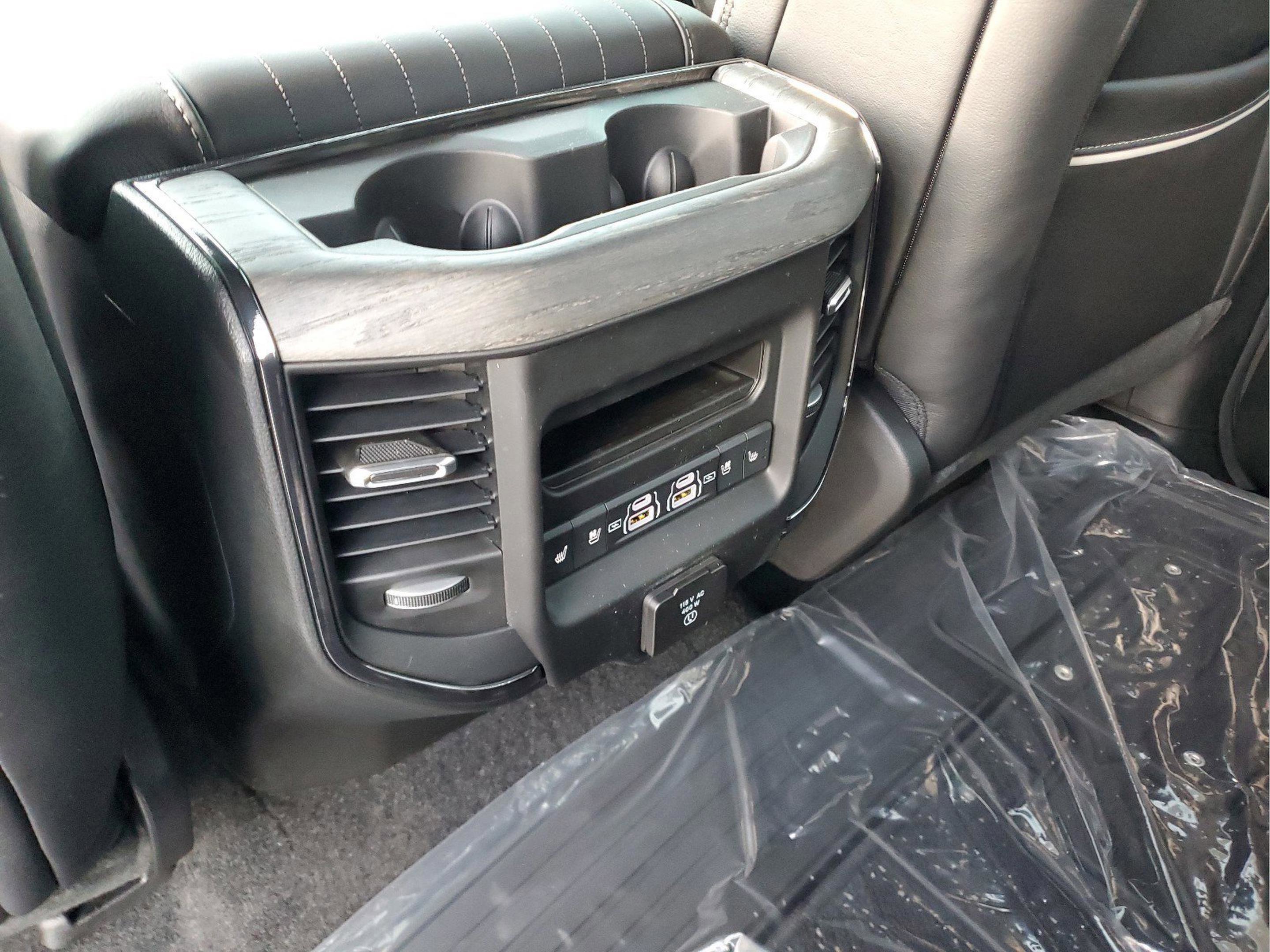 New 2026 RAM 1500 Limited image 32