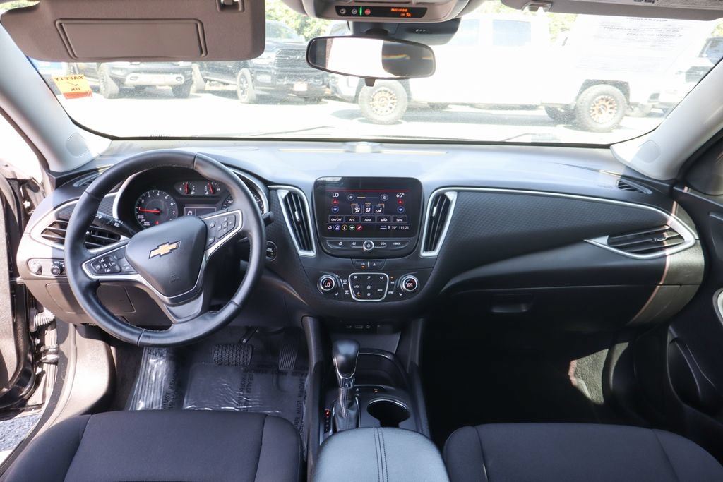 Used 2025 Chevrolet Malibu LT w/ Midnight Edition FWD image 28