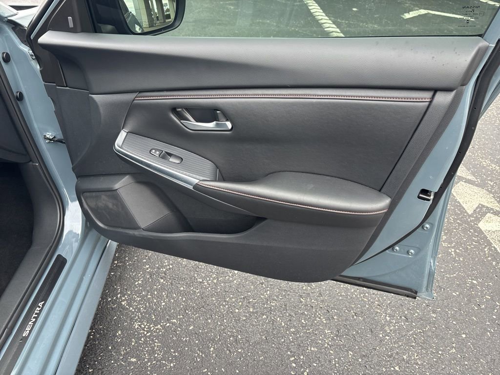 Used 2025 Nissan Sentra SR image 22