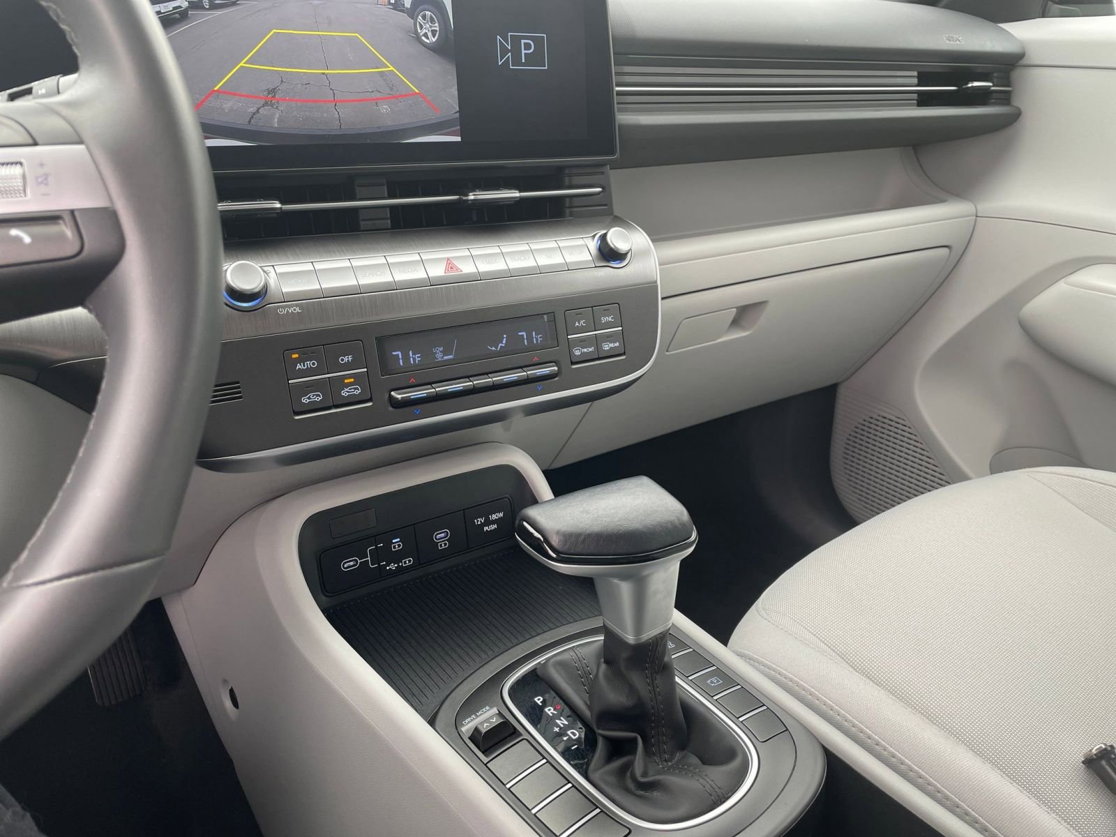 Used 2025 Hyundai Kona SEL image 35