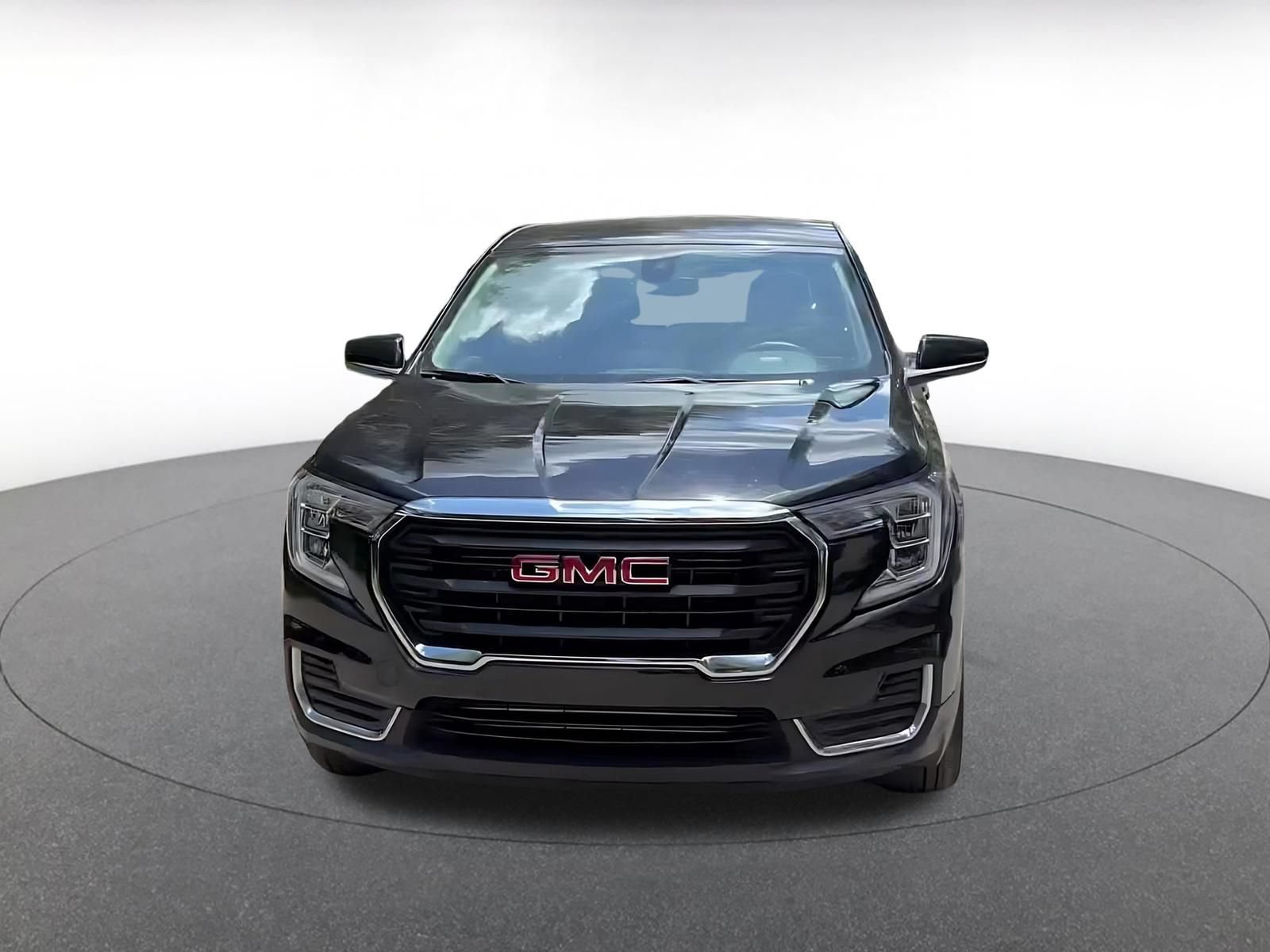 Used 2024 GMC Terrain SLE FWD image 7