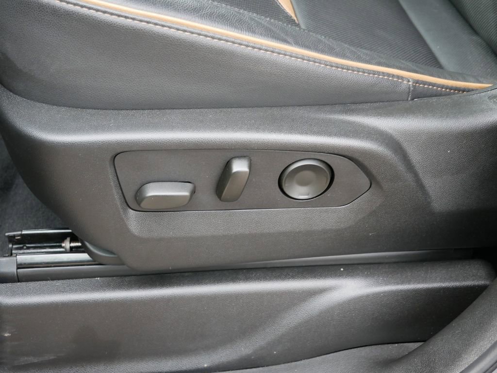 Used 2024 GMC Yukon AT4 image 17