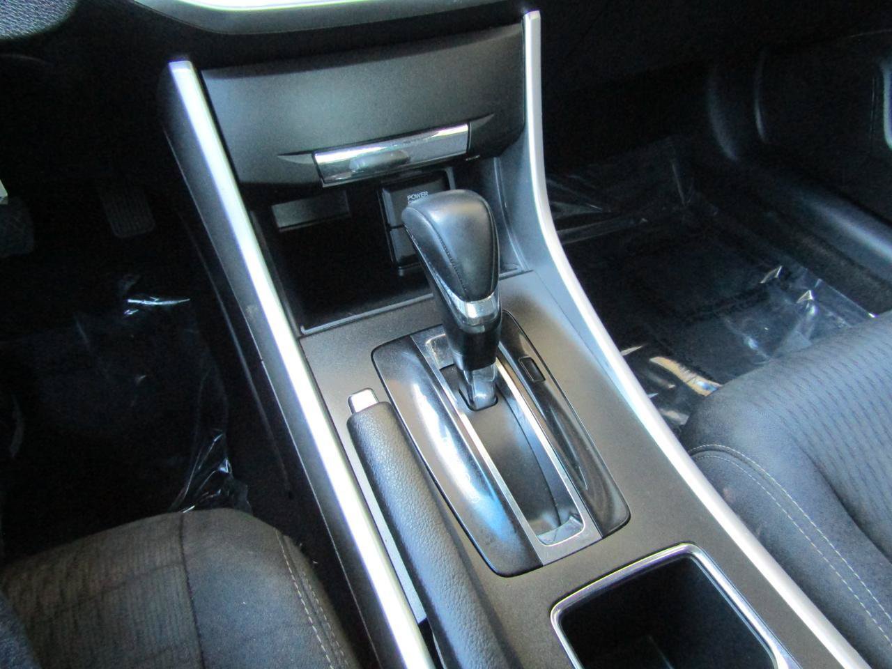 Used 2015 Honda Accord Sport image 17