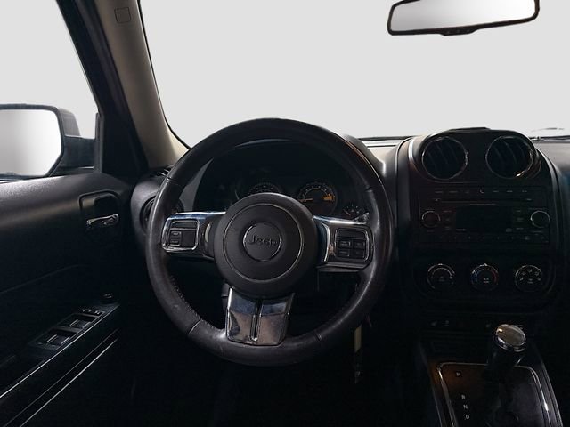Used 2017 Jeep Patriot Latitude image 21