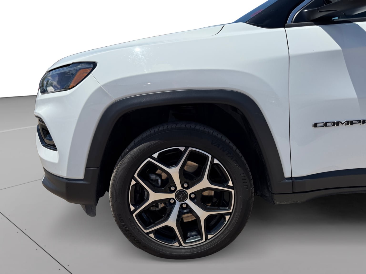 Used 2025 Jeep Compass Limited AWD/4WD image 9