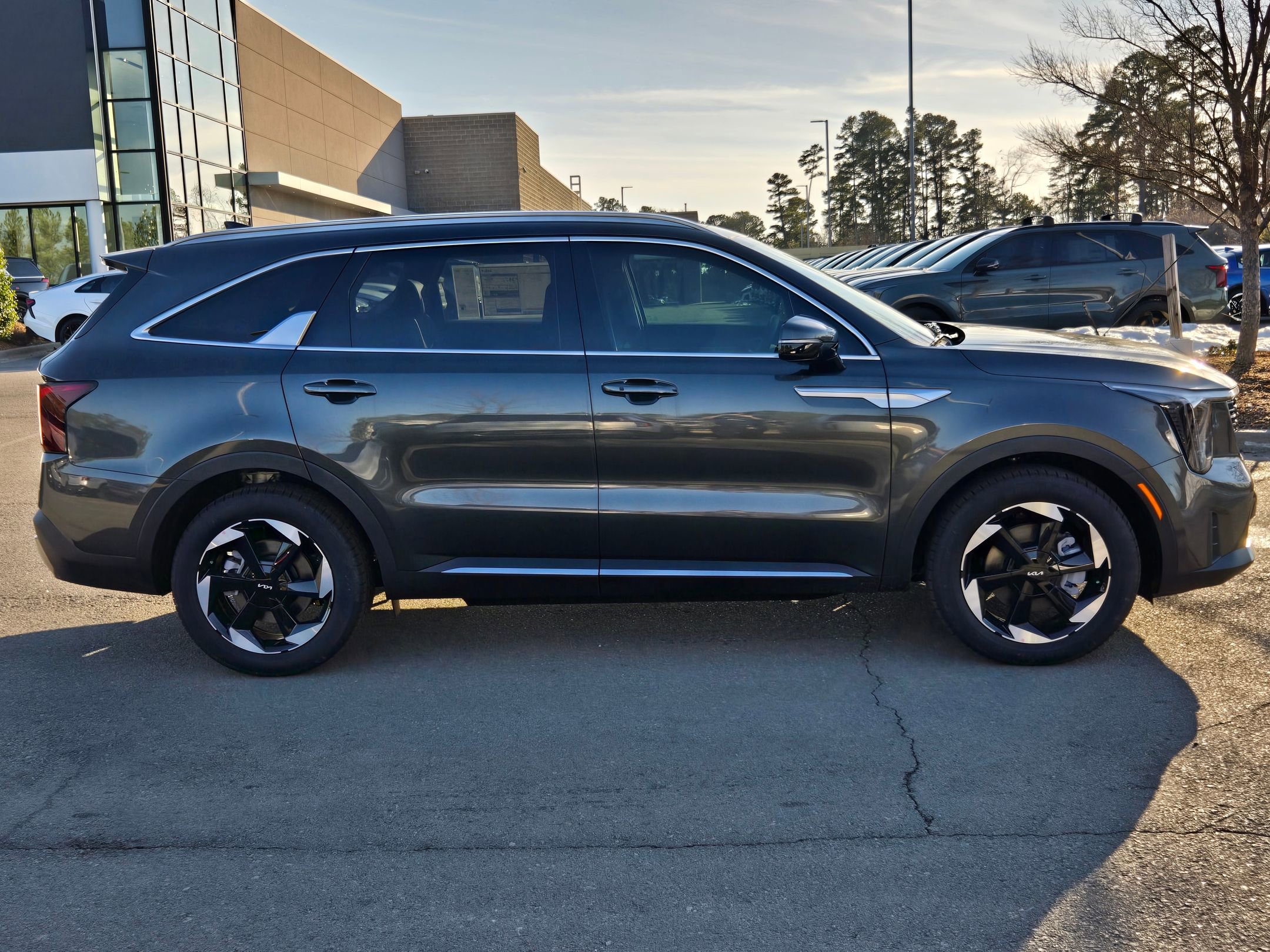 New 2026 Kia Sorento EX w/ EX Premium Package AWD/4WD image 8