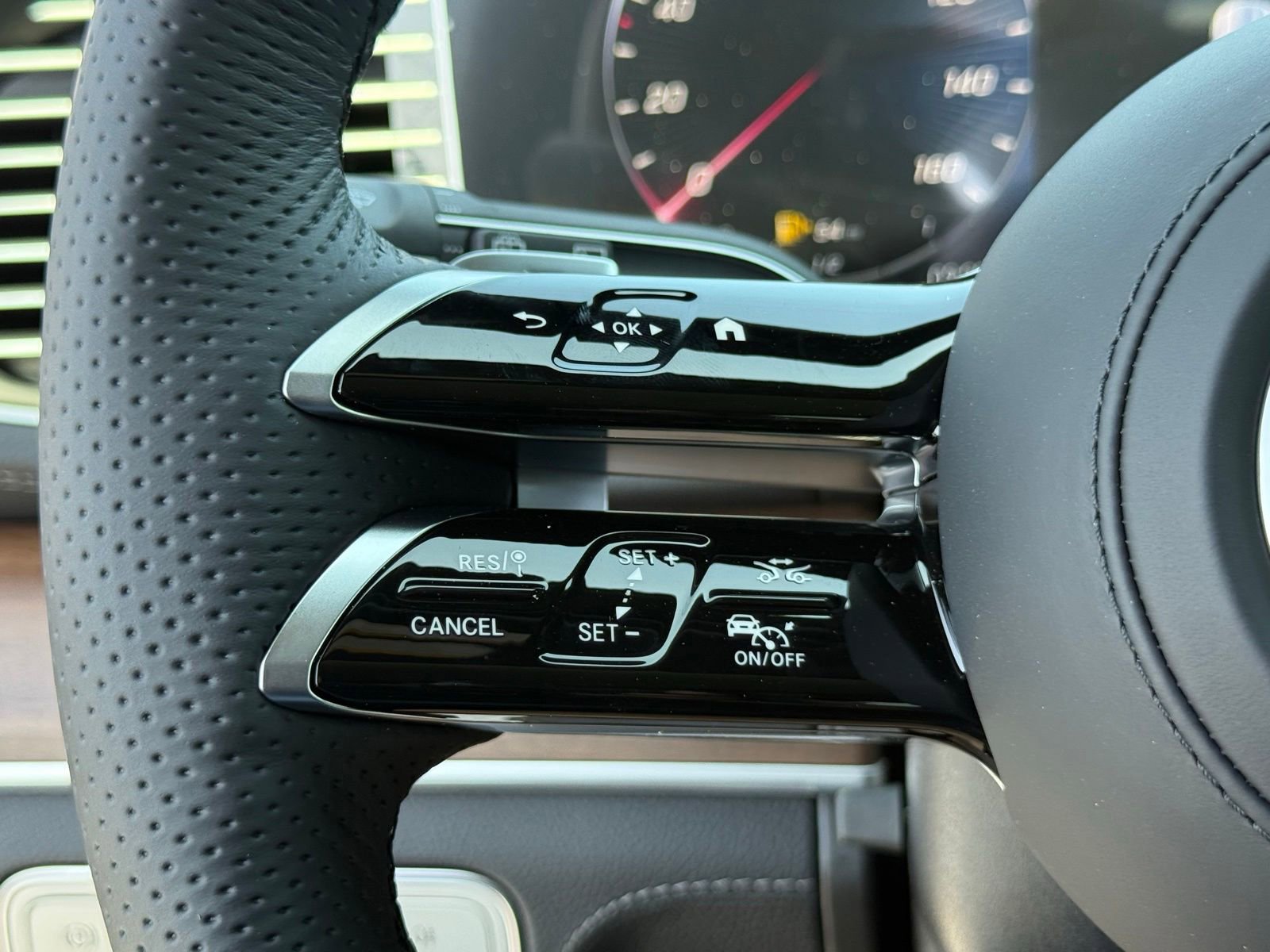 New 2026 Mercedes-Benz GLS 580 4MATIC image 22