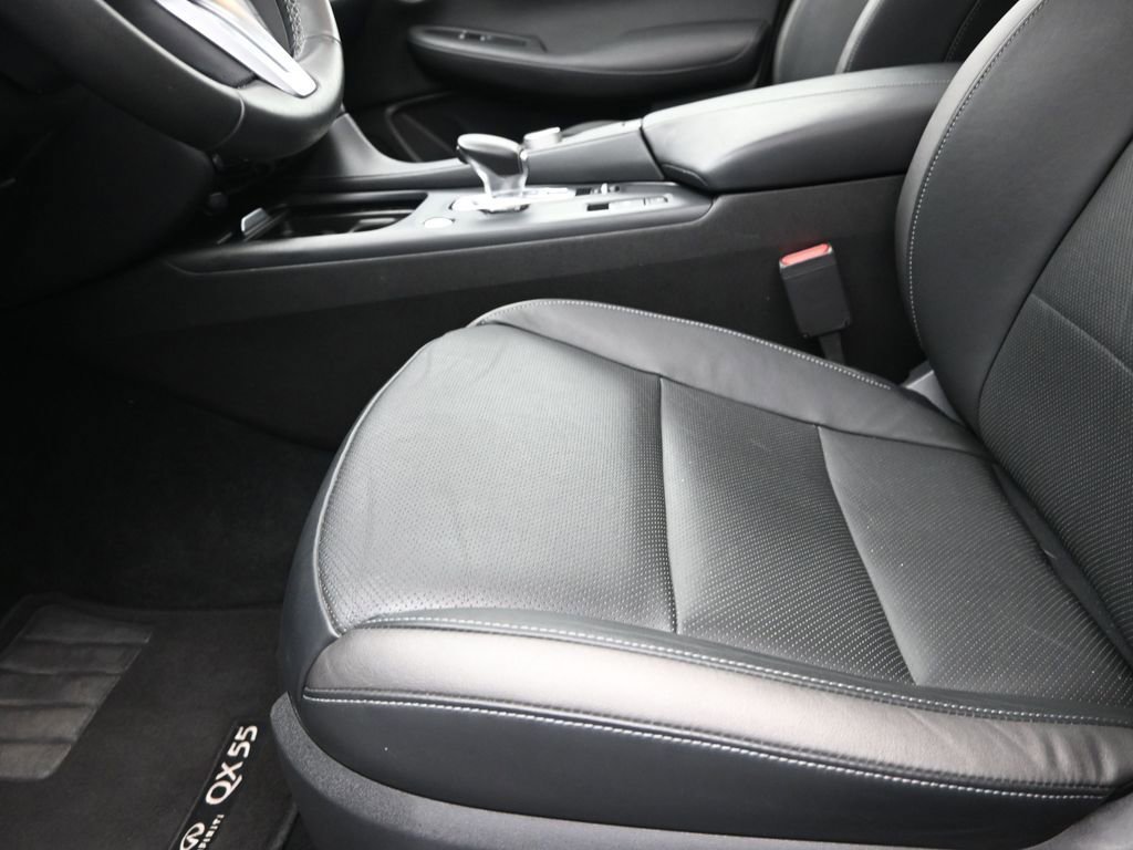 Used 2023 INFINITI QX55 Luxe w/ Cargo Package image 13