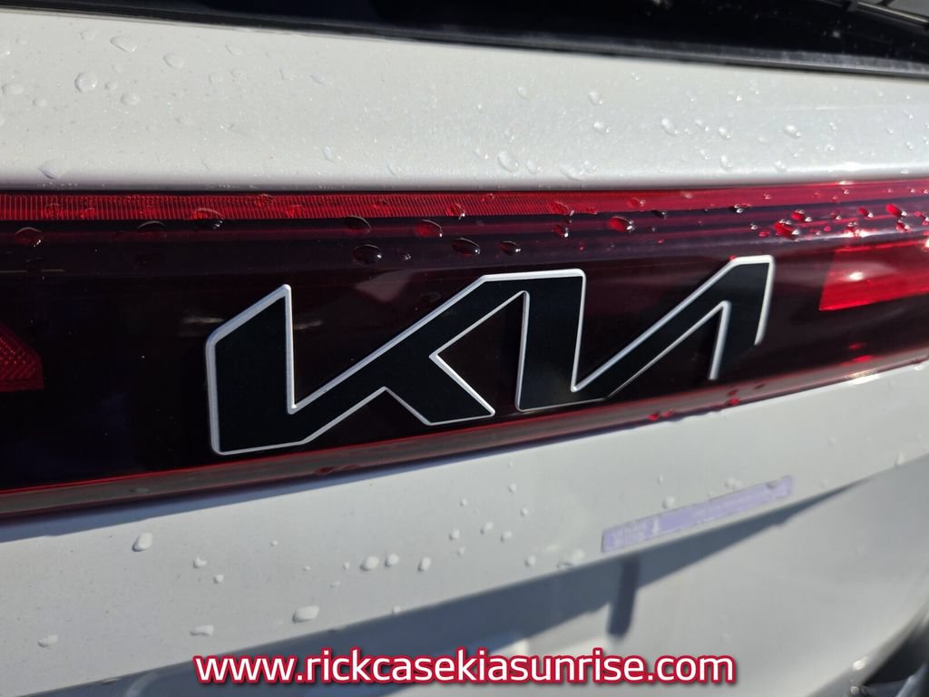 Used 2024 Kia Seltos SX w/ SX Sunroof Package AWD/4WD image 9