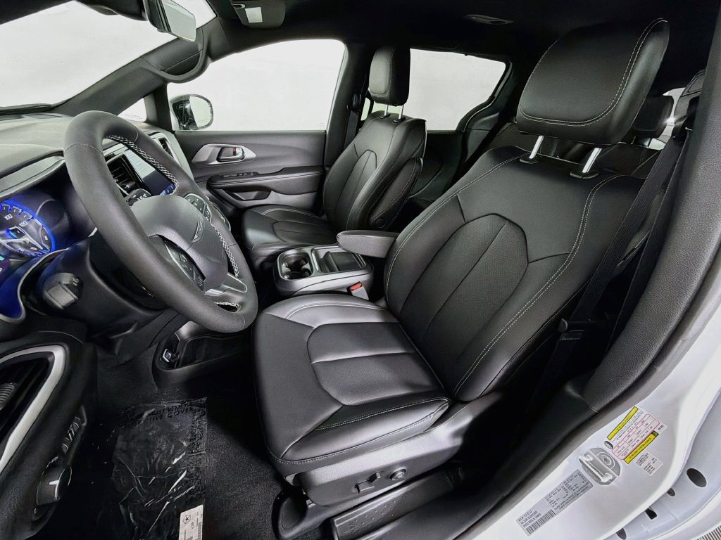 New 2027 Chrysler Pacifica LX FWD image 20