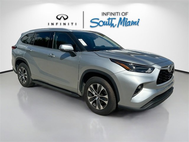 Used 2022 Toyota Highlander XLE