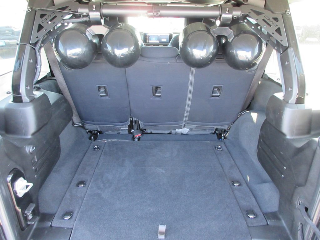 Used 2024 Jeep Wrangler Unlimited Sport AWD/4WD image 14