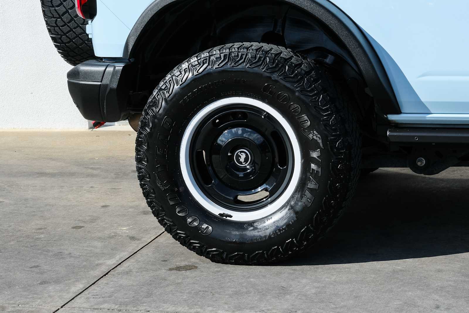 Used 2023 Ford Bronco Heritage Edition AWD/4WD image 8