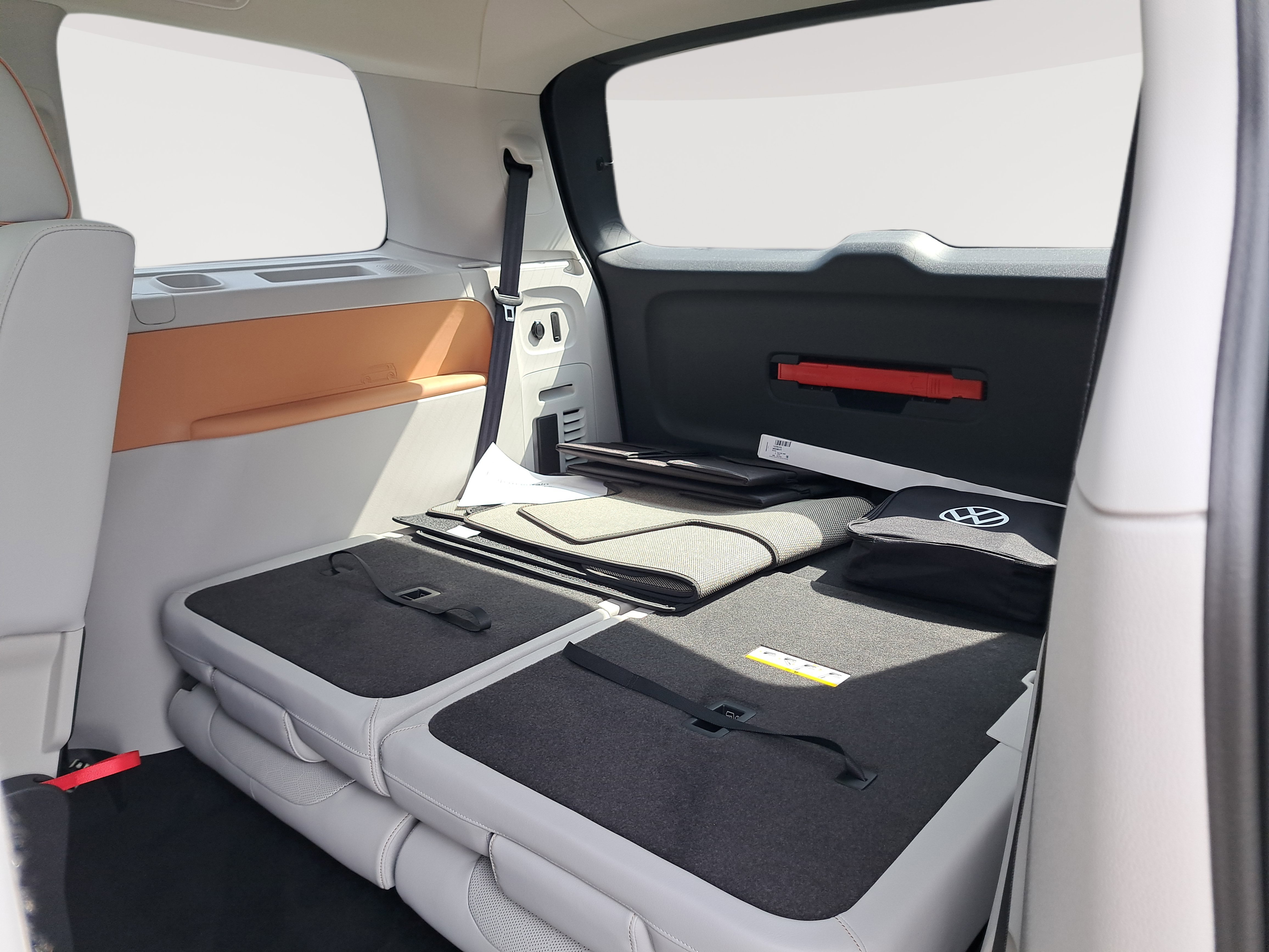 New 2025 Volkswagen ID. Buzz Pro S Plus image 14