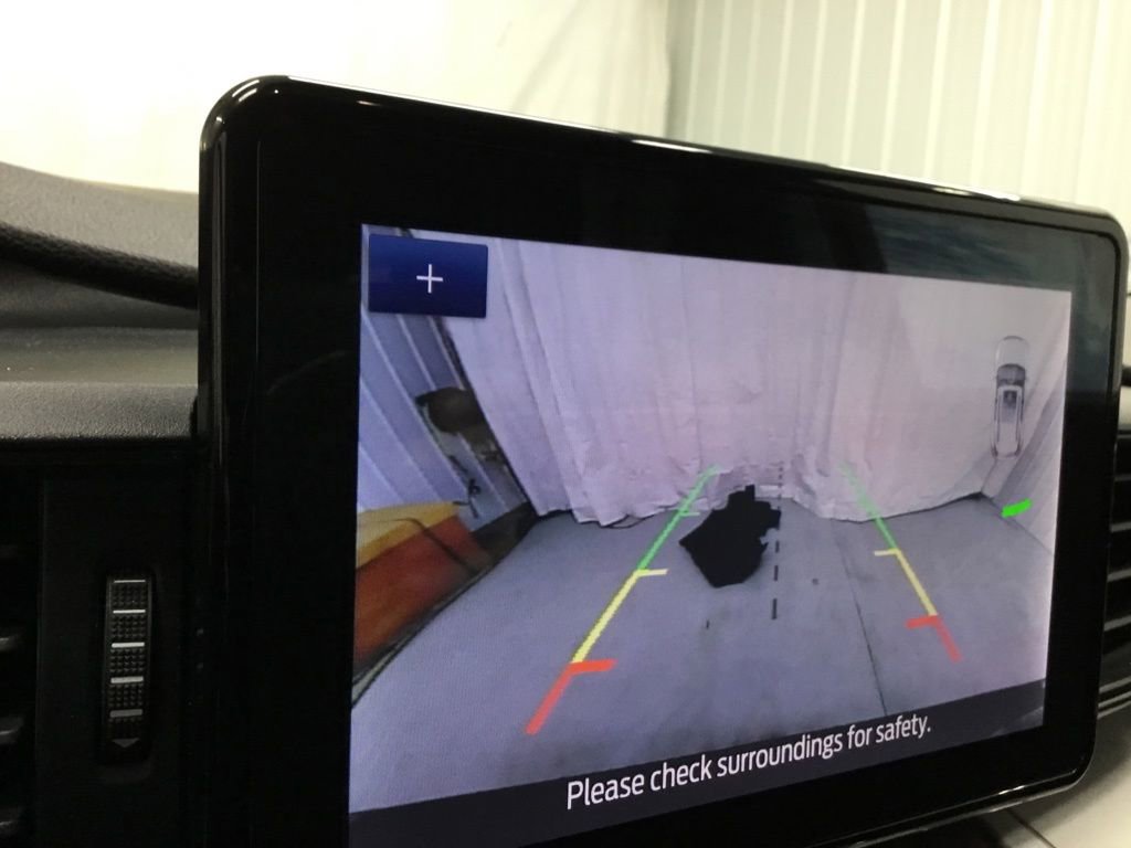 Used 2022 Ford Explorer XLT image 11