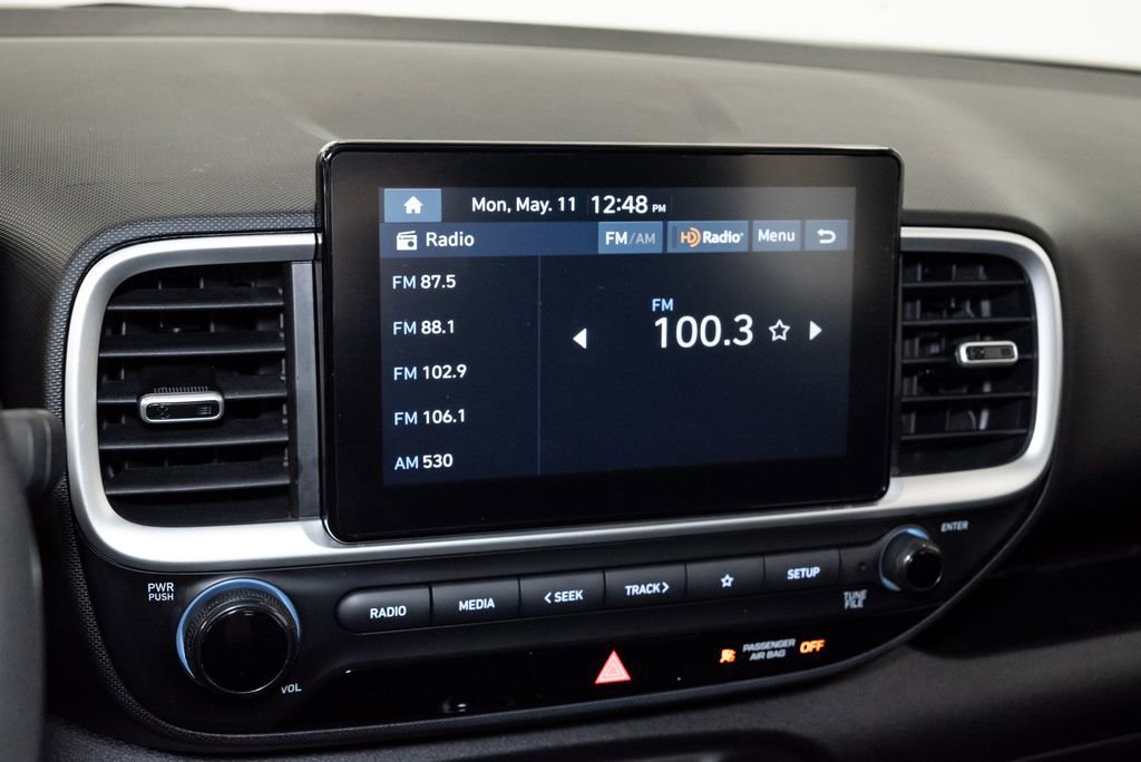 Used 2023 Hyundai Venue SE FWD image 14