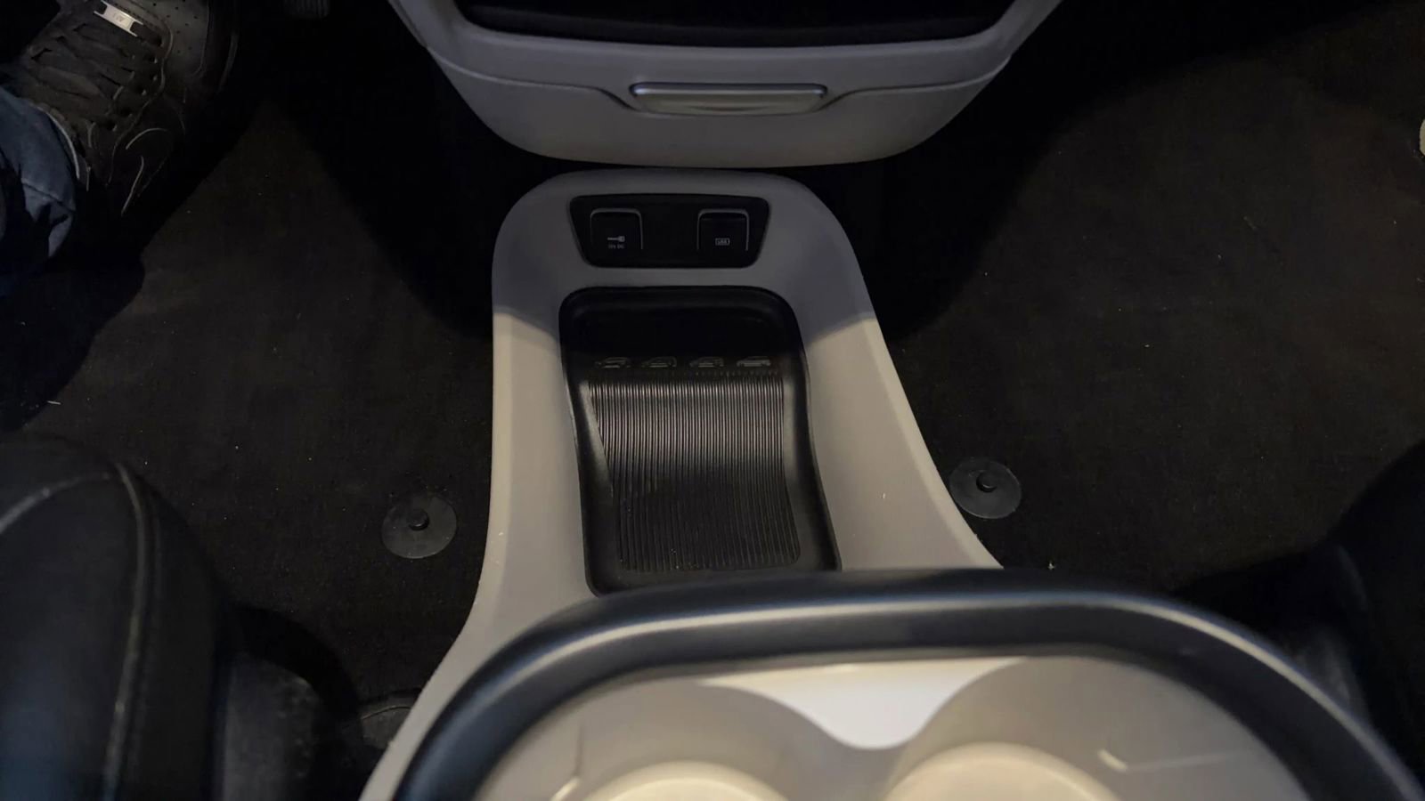 Used 2018 Chrysler Pacifica Touring-L image 28