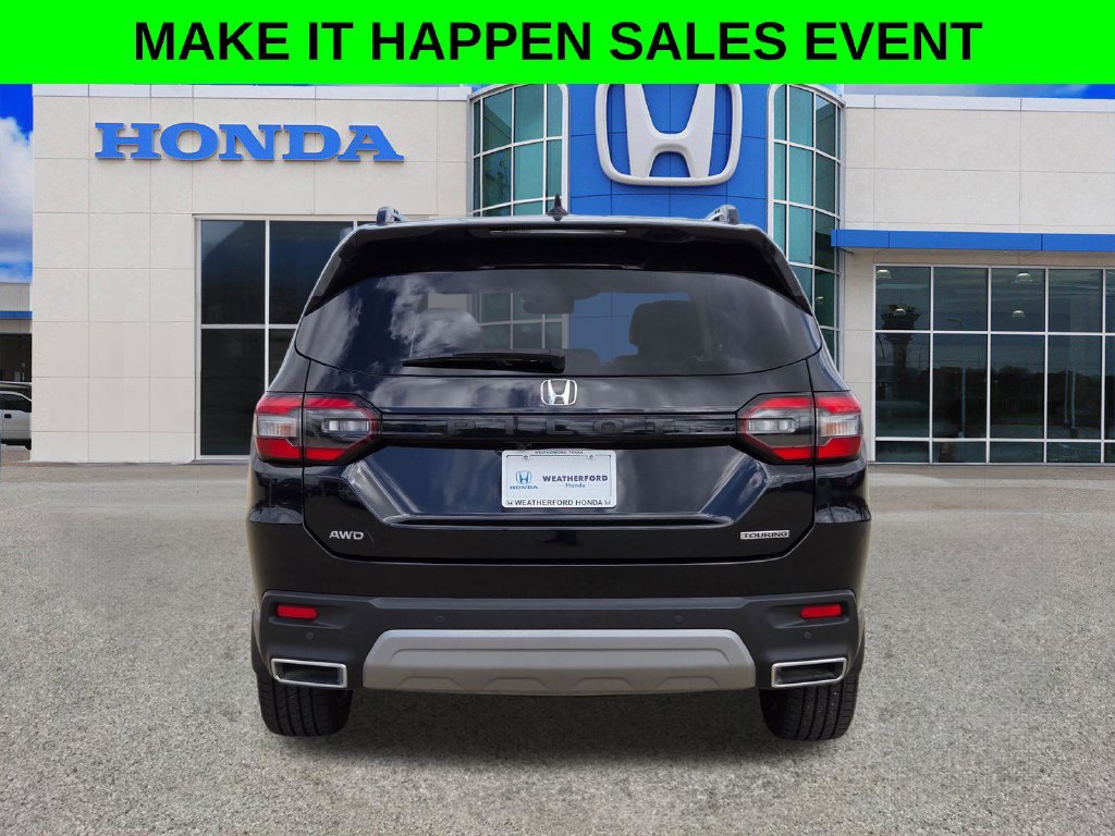 Used 2023 Honda Pilot Touring image 4