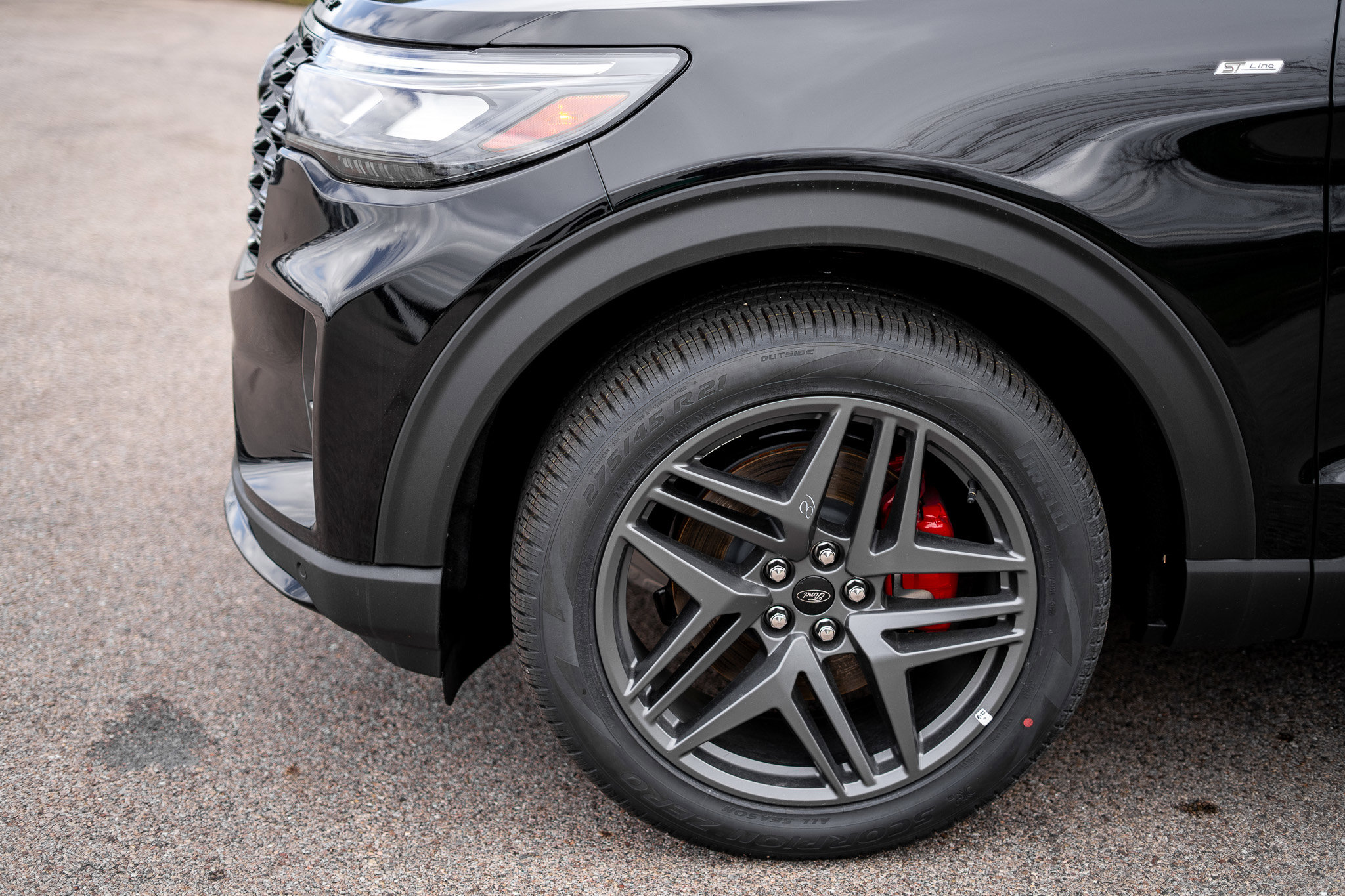 New 2026 Ford Explorer ST-Line w/ ST-Line Street Pack image 9