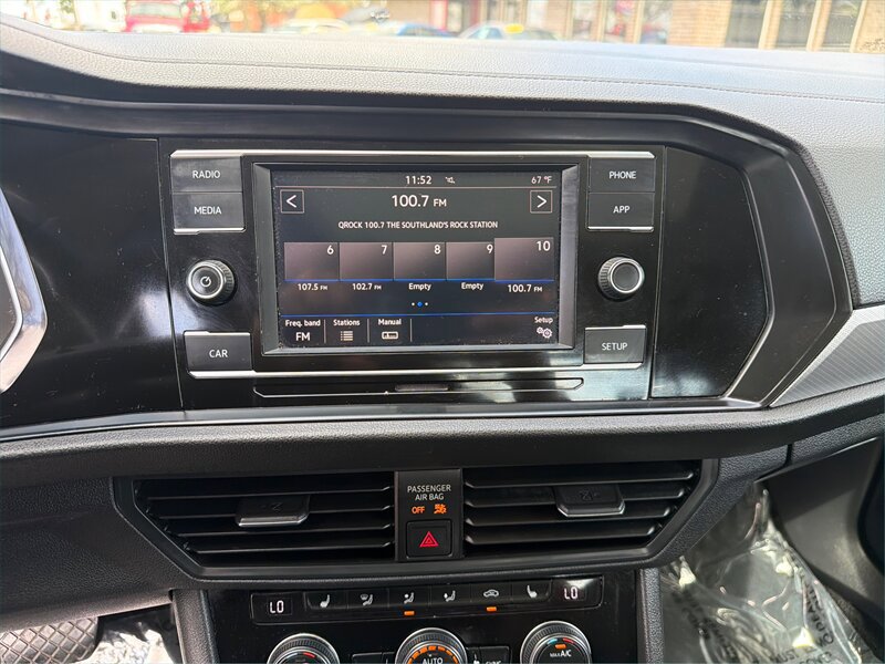 Used 2019 Volkswagen Jetta SE FWD image 13