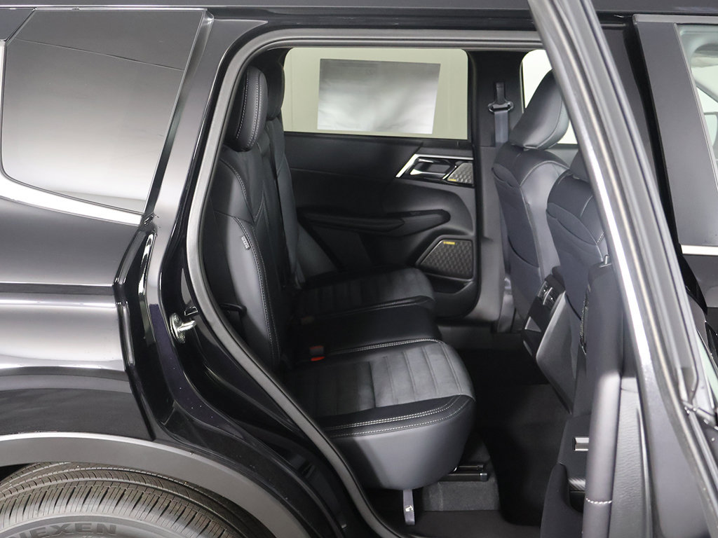 New 2026 Mitsubishi Outlander SE AWD/4WD image 33