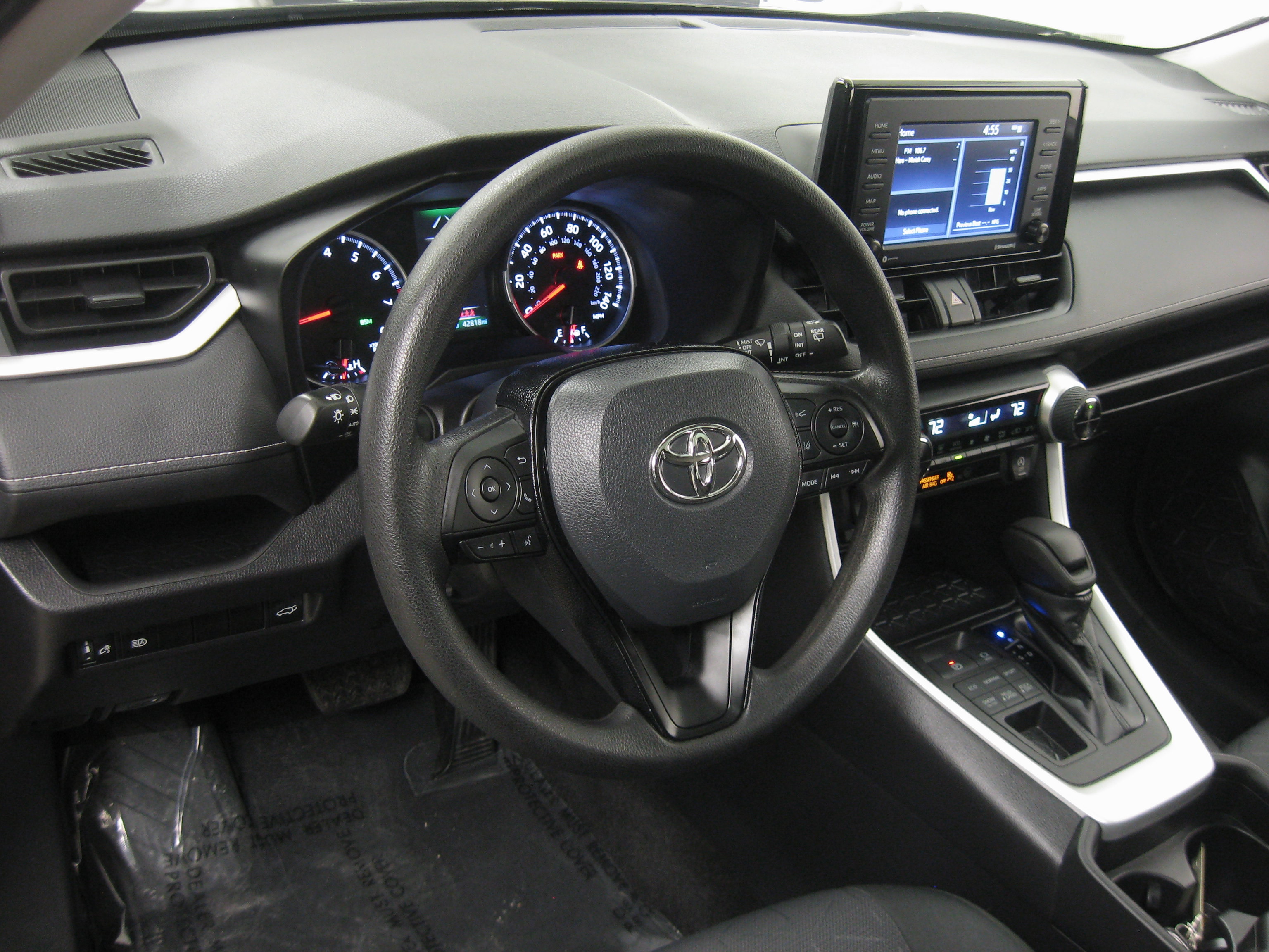 Used 2021 Toyota RAV4 XLE w/ Convenience Package image 11