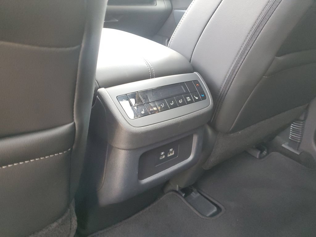 Certified 2025 Nissan Pathfinder SL w/ SL Premium Package FWD image 16