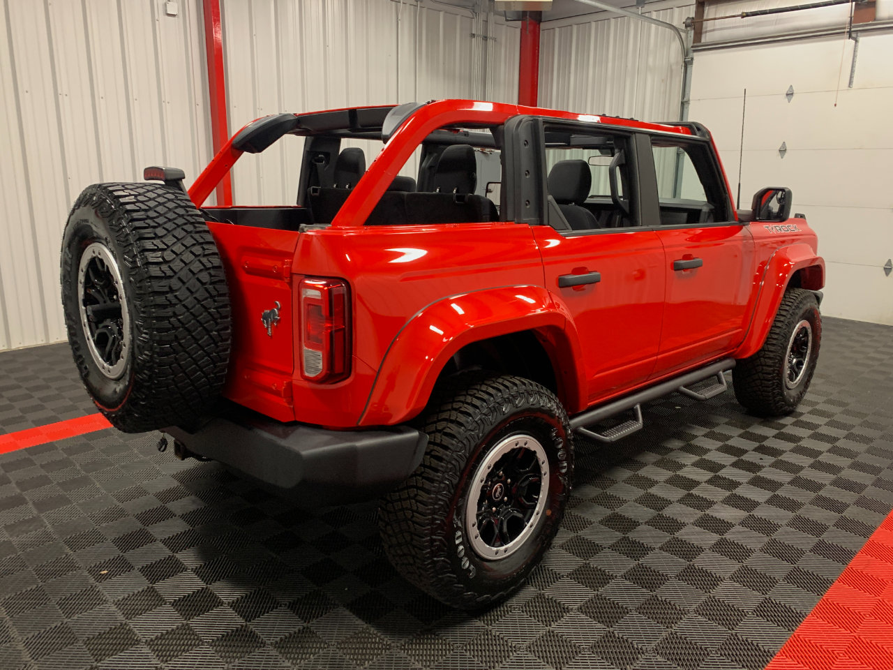 Used 2022 Ford Bronco 4-Door w/ Sasquatch Package image 3