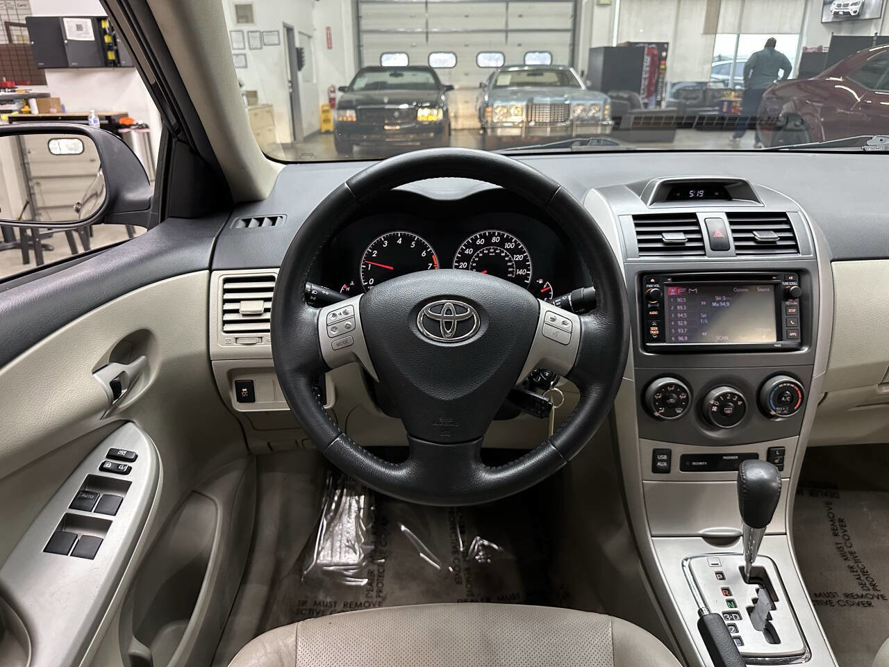 Used 2013 Toyota Corolla LE Special Edition FWD image 19