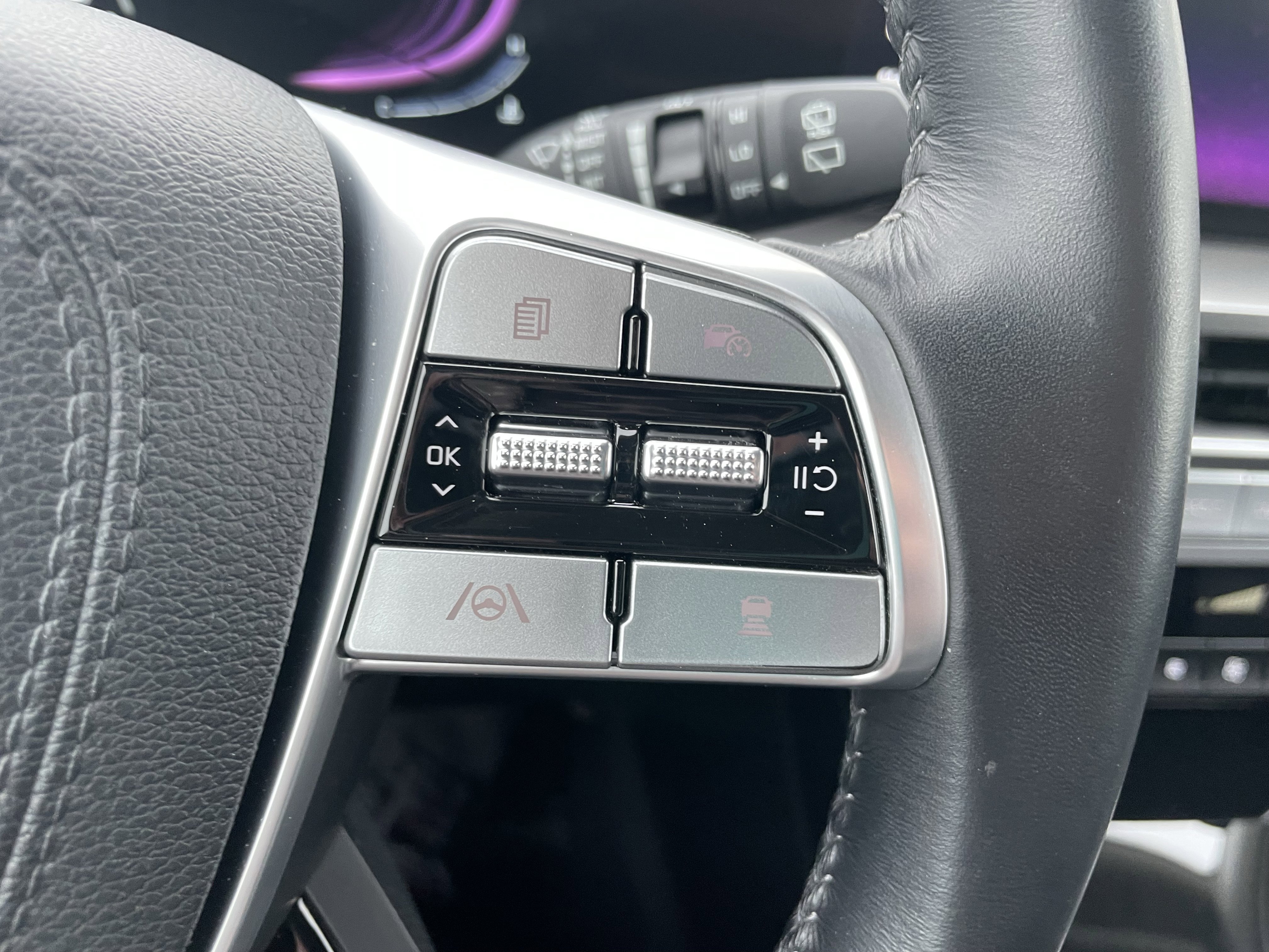 Used 2024 Kia Telluride S w/ S Sunroof Package image 17