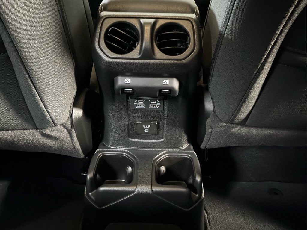 Used 2023 Jeep Wrangler Unlimited Sahara w/ Cold Weather Group AWD/4WD image 27
