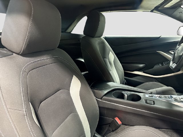 Used 2017 Chevrolet Camaro SS RWD image 25