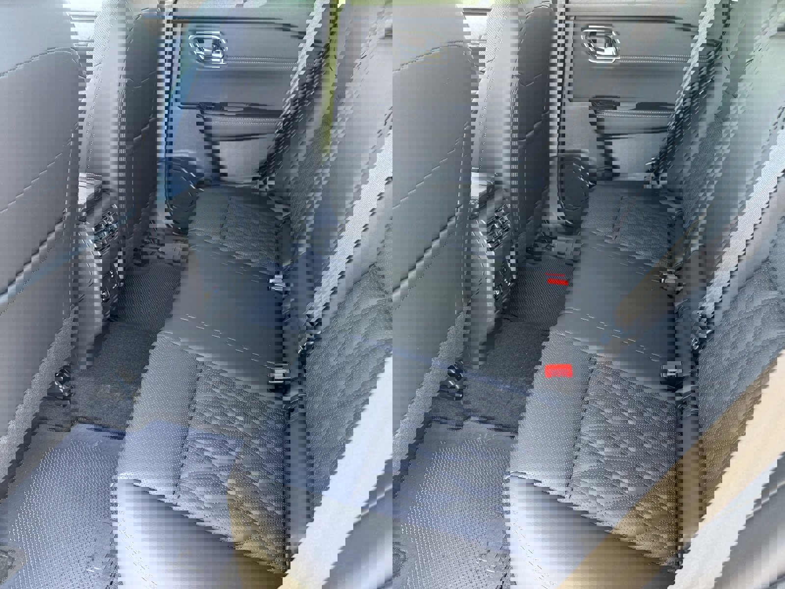 New 2026 Nissan Rogue Platinum image 18