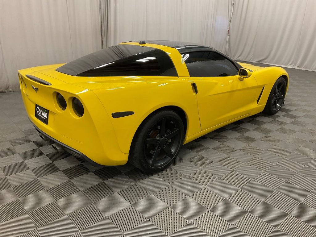 Used 2005 Chevrolet Corvette Coupe w/ Preferred Equipment Group RWD image 5