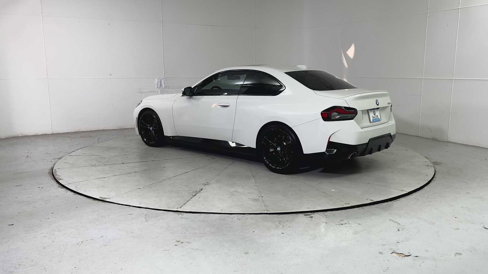 Used 2023 BMW 230i 230i w/ M Sport Package image 3